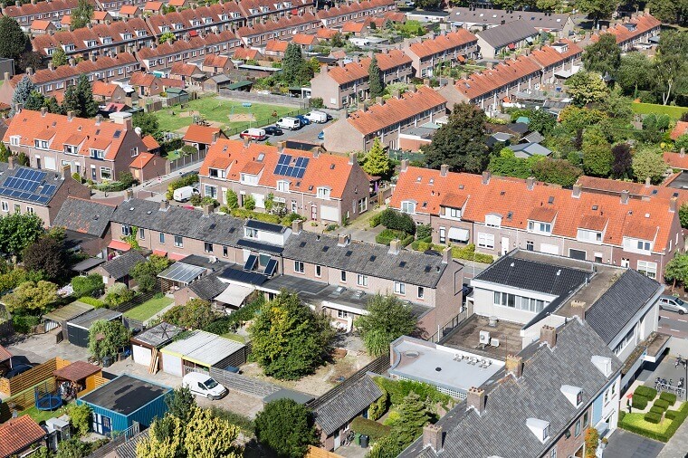 Luchtfoto wijk in Nederland